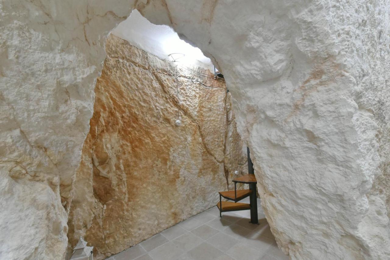 Grotta Antigone - 3Min Dal Centro Storico Apartment ออสตูนี ภายนอก รูปภาพ